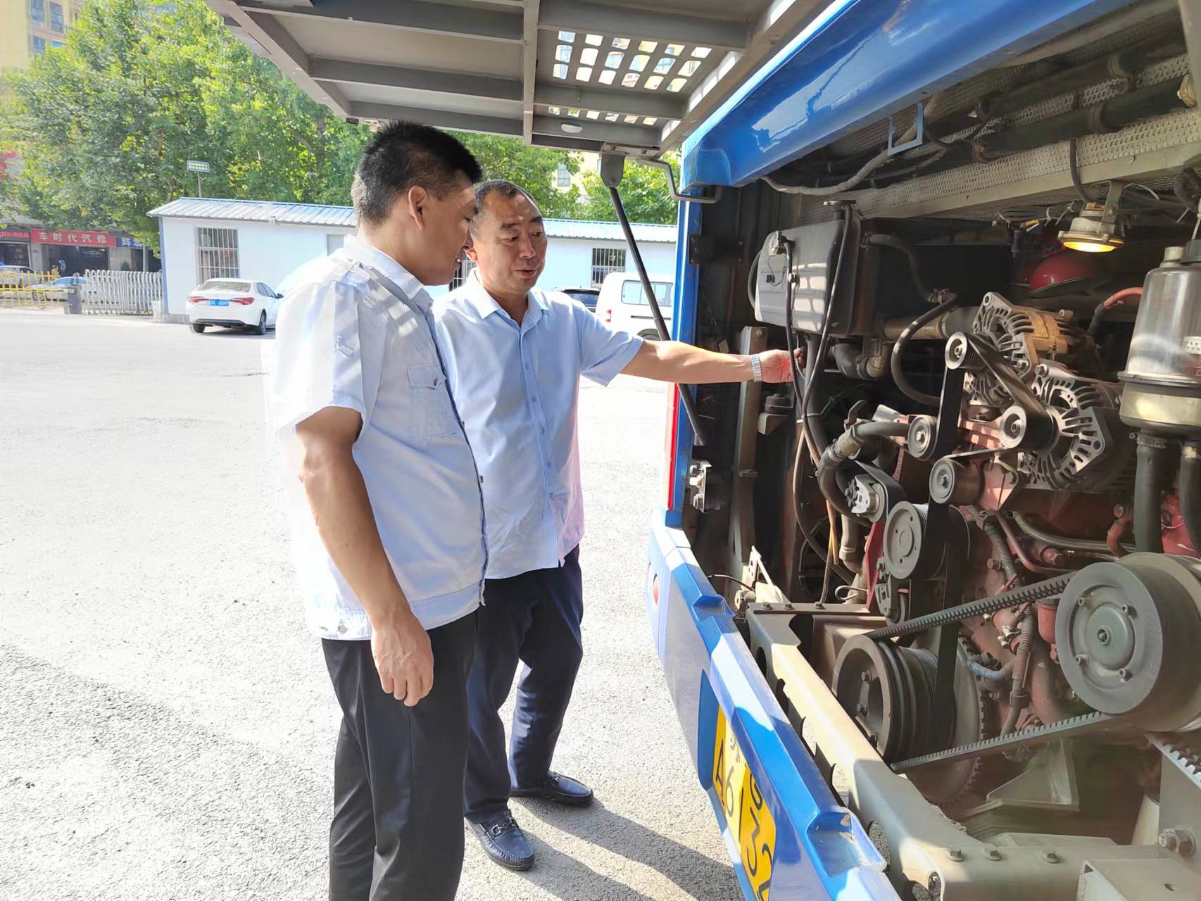 公交集團(tuán)公交事業(yè)二部開展中秋節(jié)前安全生產(chǎn)專項(xiàng)大檢查