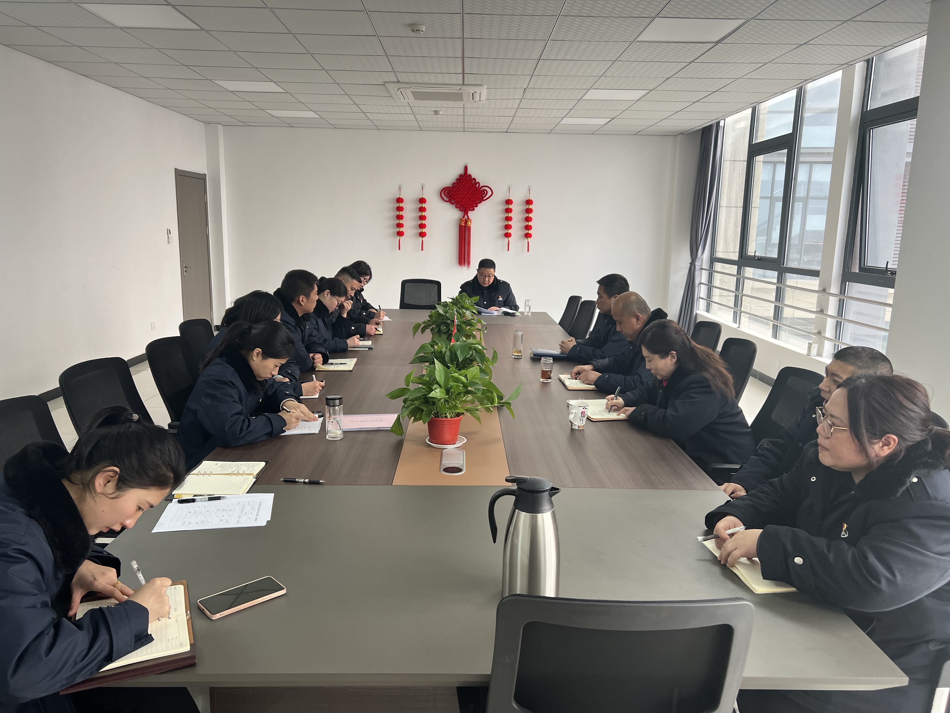 經(jīng)營(yíng)發(fā)展事業(yè)部開(kāi)展“聚焦大招商、 聚力大會(huì)戰(zhàn)”主題黨日活動(dòng)