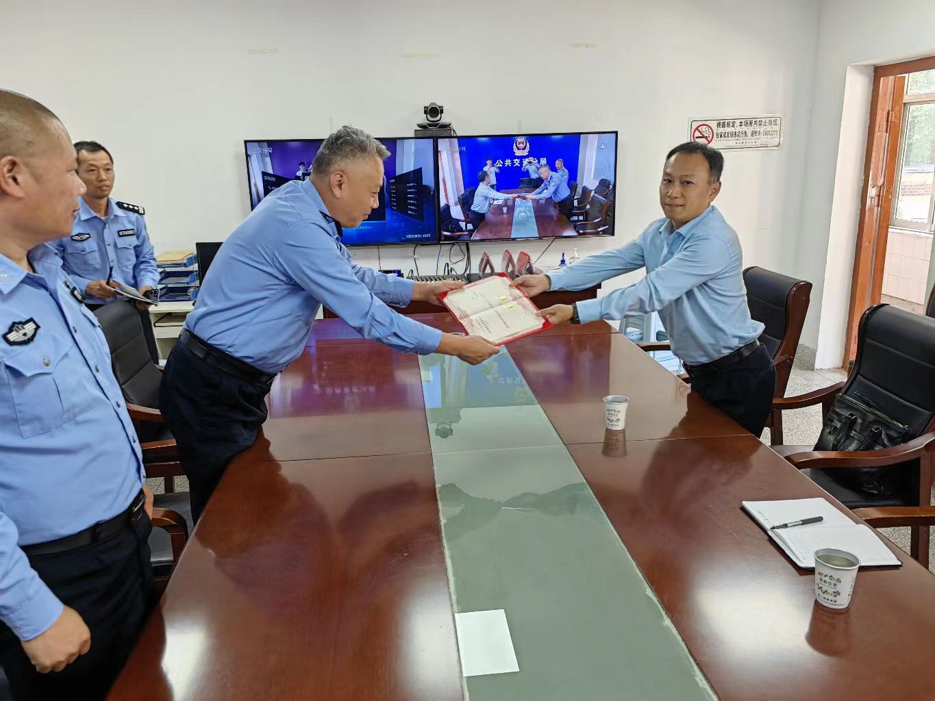 一份“特殊”的聘書，既是榮譽，更是鞭策！新的里程 新的使命——安全保衛(wèi)部于亮獲聘江蘇省公共交通安保專家