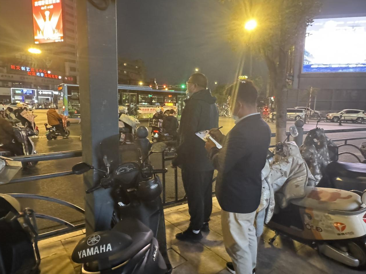 筑牢安全防線，落實(shí)右轉(zhuǎn)必停管控措施