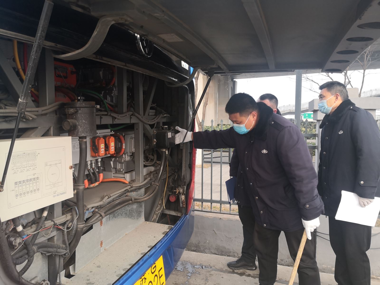 公交集團(tuán)公交事業(yè)二部開展冬季防寒防凍專項(xiàng)檢查