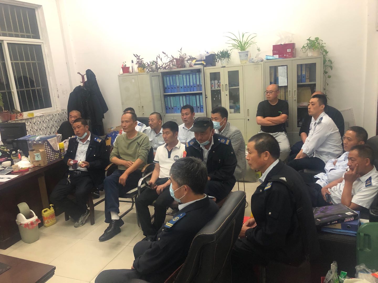 快速公交事業(yè)部西城分公司開展B12線專線學習