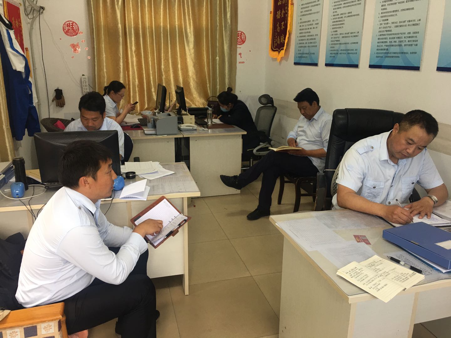 公交集團(tuán)公交事業(yè)一部召開夯實(shí)創(chuàng)文會議