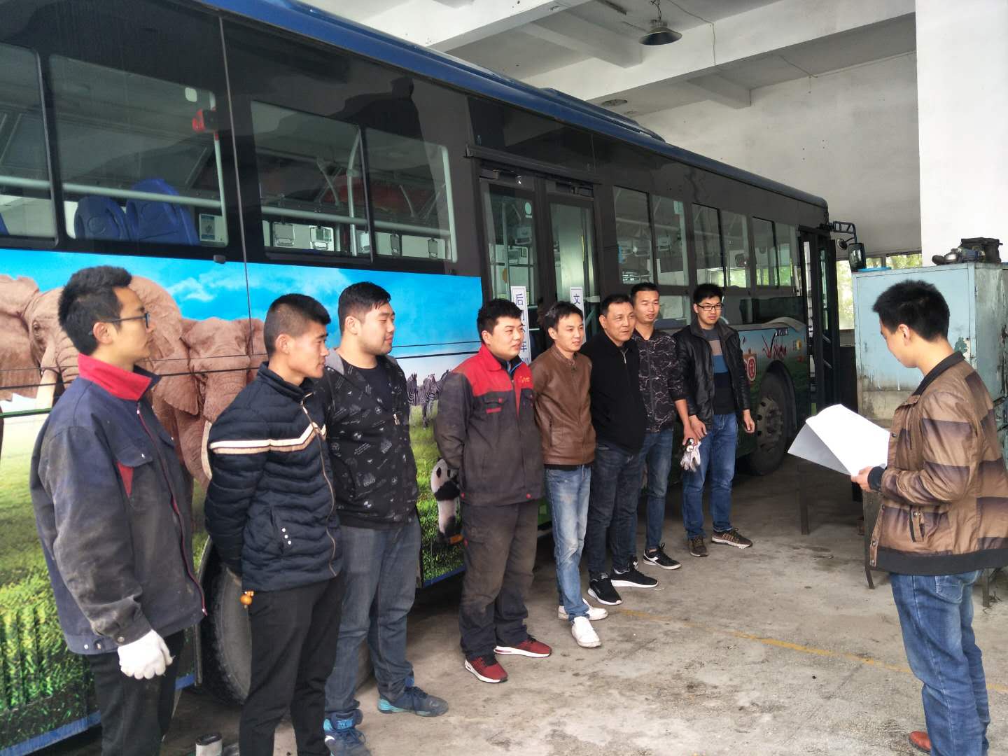 公交集團(tuán)機(jī)務(wù)技術(shù)事業(yè)部開展修理工春季技術(shù)培訓(xùn)工作