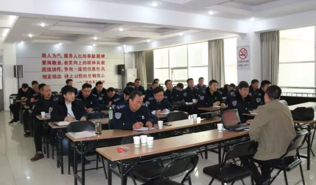 公交集團(tuán)開(kāi)展保險(xiǎn)理賠知識(shí)培訓(xùn)