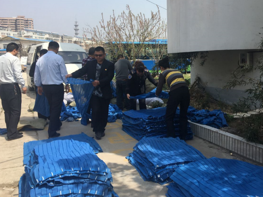 窗簾循環(huán)利用，公交集團(tuán)佳連公司“變廢為寶”