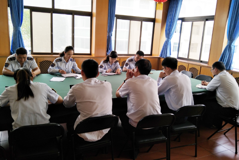 公交集團(tuán)佳連公司扎實(shí)做好“中秋、國(guó)慶”雙節(jié)期間作風(fēng)建設(shè)