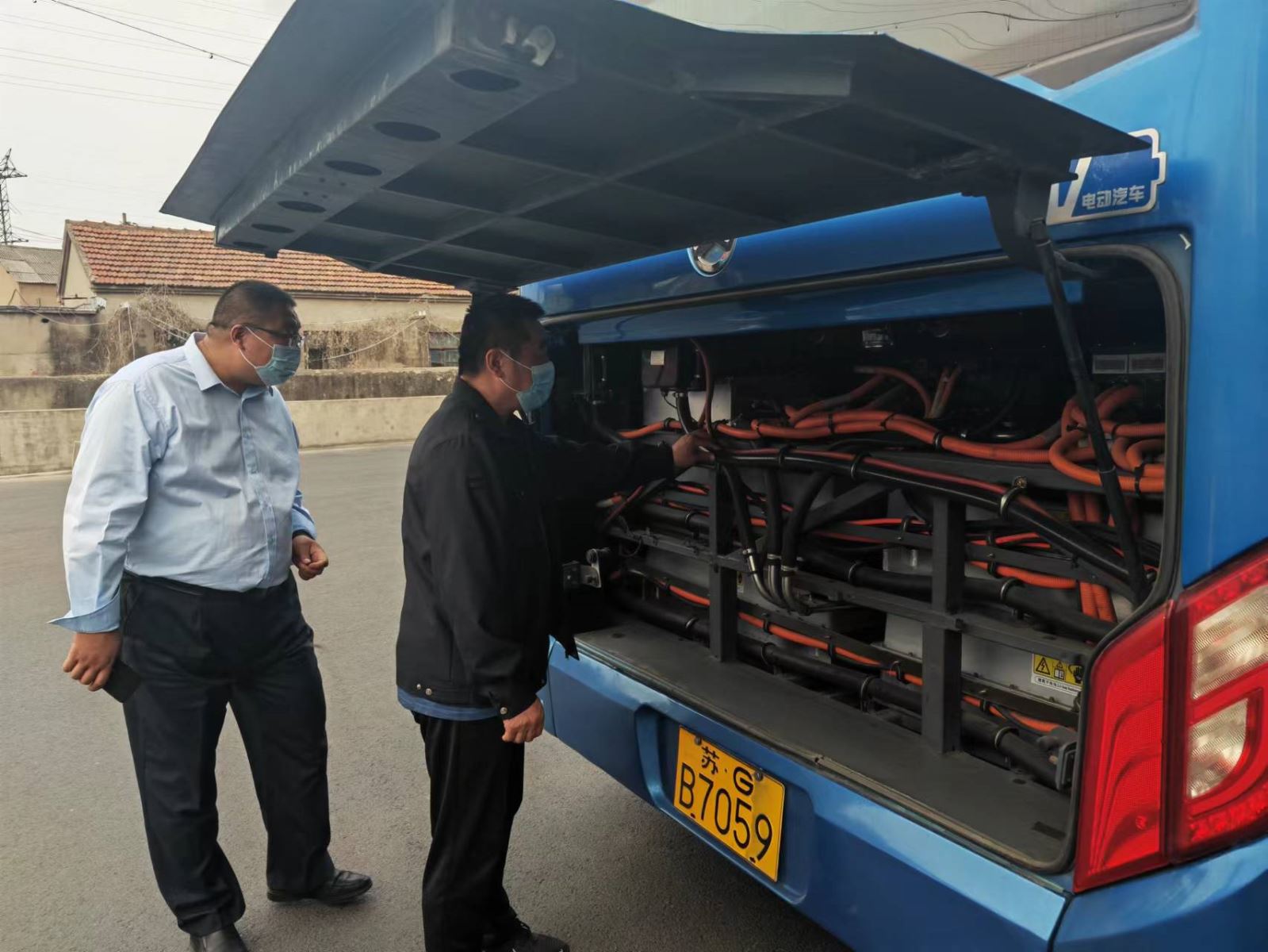 公交集團公交事業(yè)一部開展車輛機務(wù)專項檢查