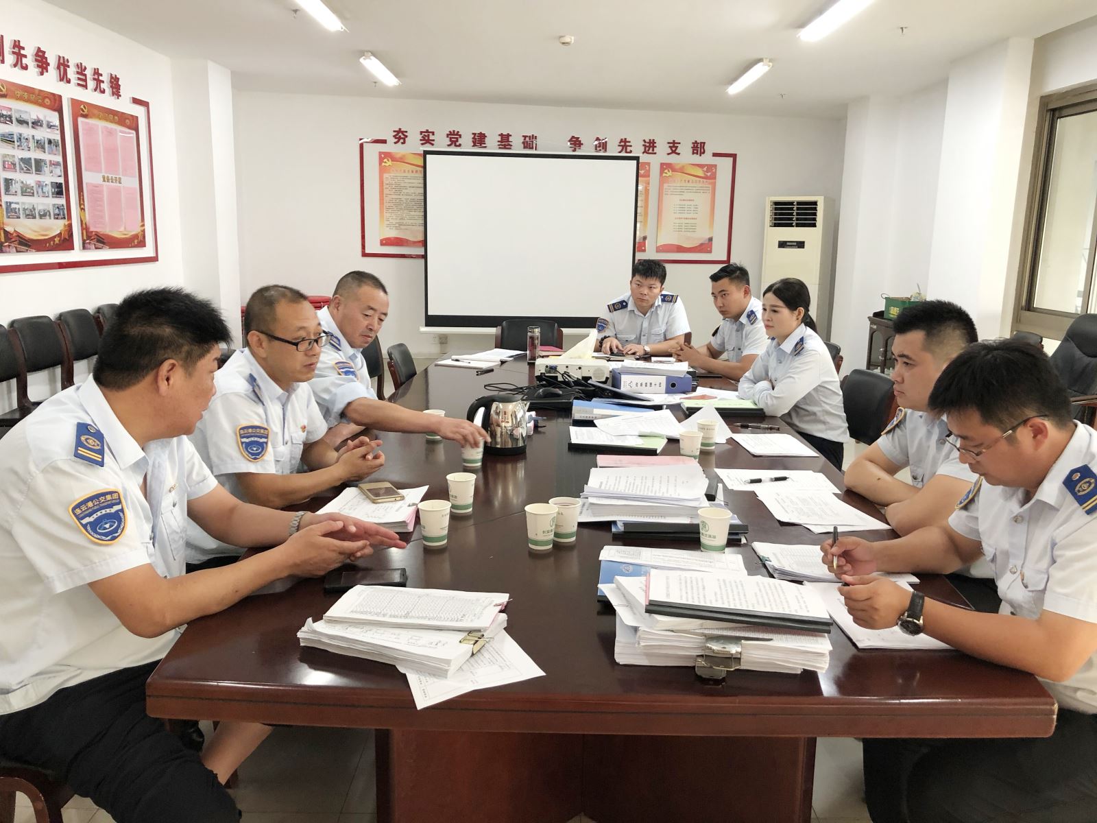 公交集團開展落實安全生產(chǎn)責(zé)任專項檢查