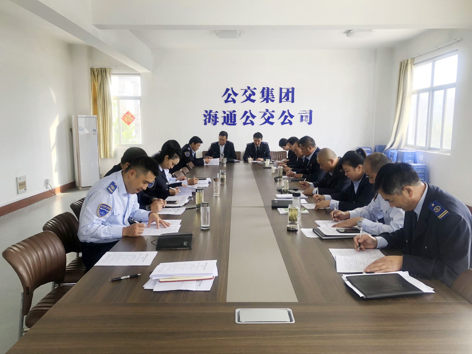 公交集團(tuán)權(quán)屬單位開展黨員干部職工黨規(guī)黨紀(jì)和信訪條例知識(shí)測試活動(dòng)