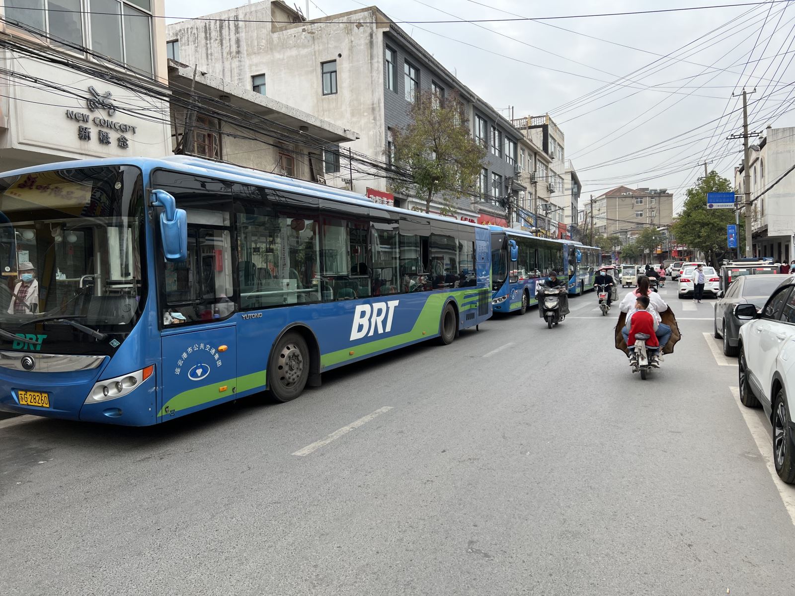 公交集團(tuán)快速公交事業(yè)部圓滿完成板浦中學(xué)定制公交任務(wù)