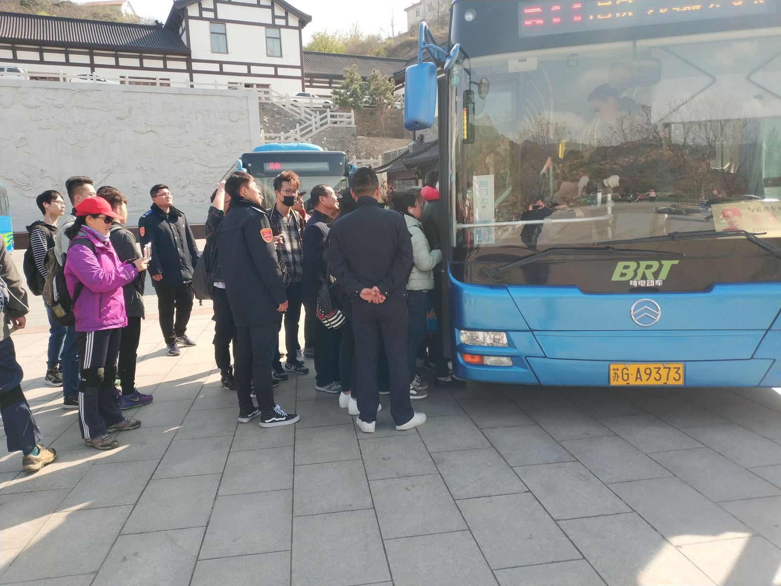 公交集團(tuán)“元旦”小長假交通運(yùn)輸保障工作圓滿完成