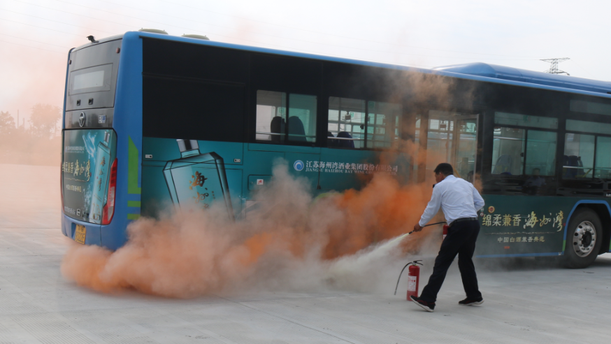 公交集團海通公交公司開展突發(fā)事件應急處置演練