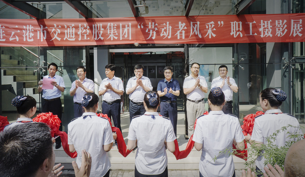 海通公交公司倪子棠獲集團(tuán)“勞動者風(fēng)采”職工攝影比賽一等獎(jiǎng)