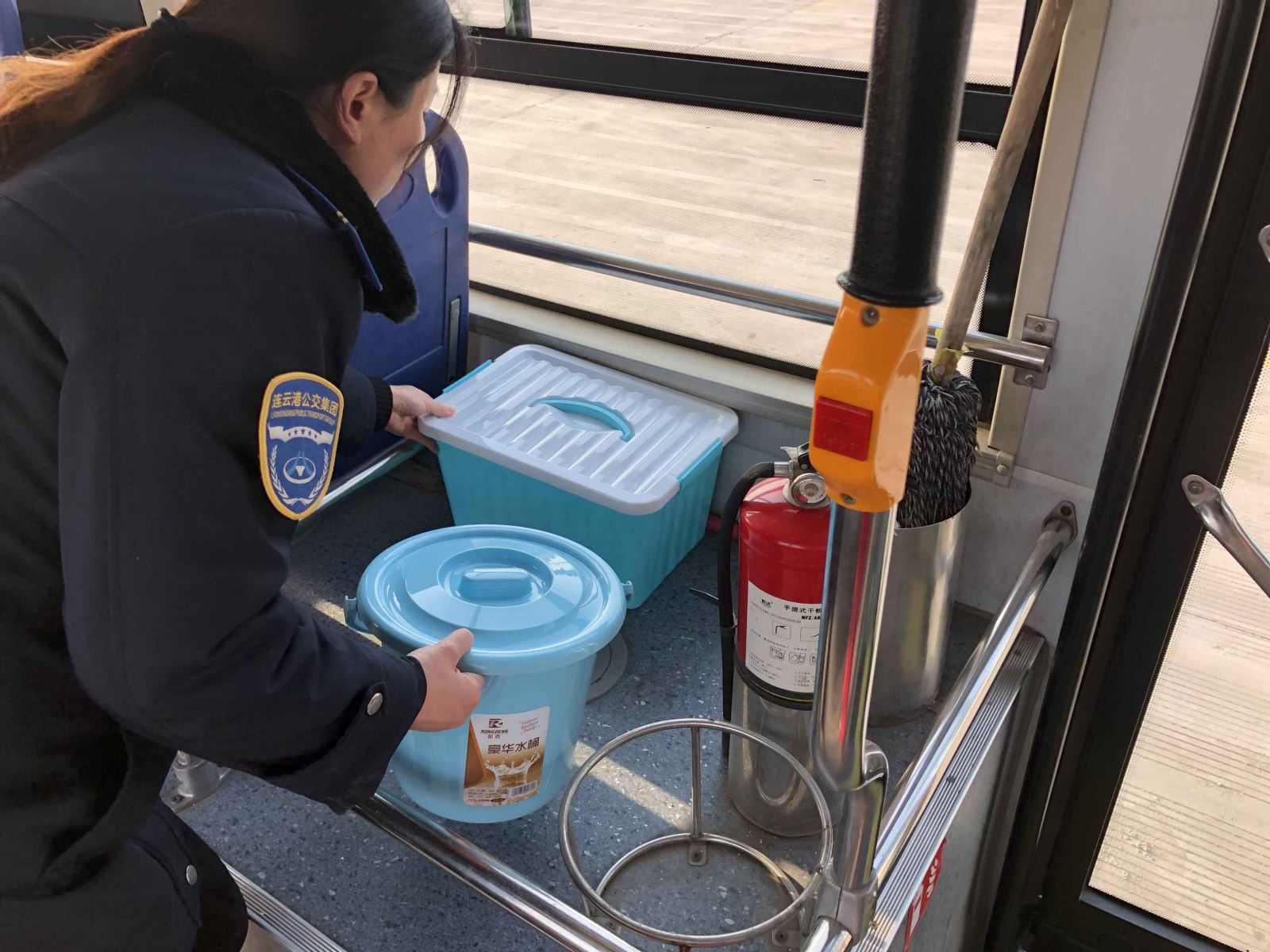 公交集團公交事業(yè)一部積極開展“文明城市示范線”創(chuàng)建活動