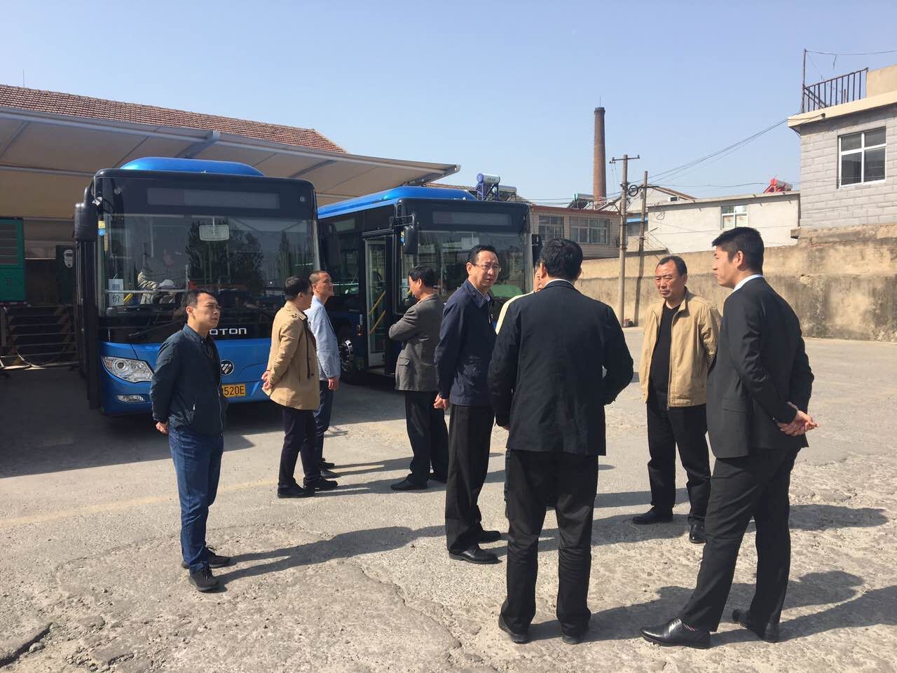 公交集團(tuán)領(lǐng)導(dǎo)關(guān)注西城充電站停電期間車輛分流情況