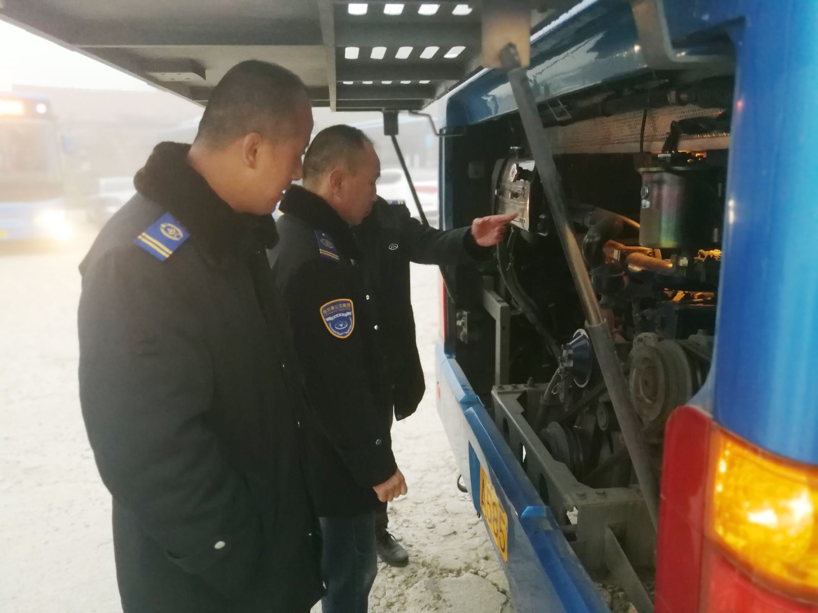公交集團海通公交公司開展冬季車輛安全、機務(wù)大檢查