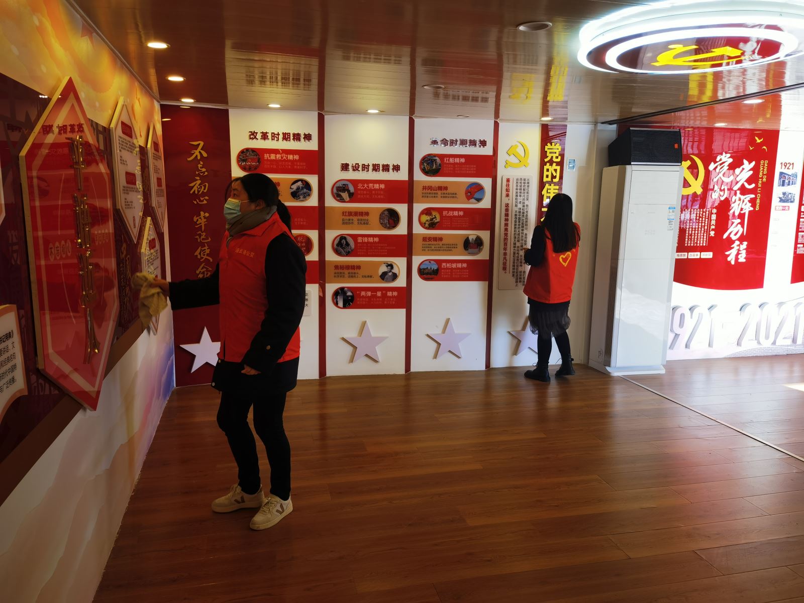 公交集團(tuán)公交事業(yè)一部黨支部踐行 “兩在兩同”，“合力”促“合心”