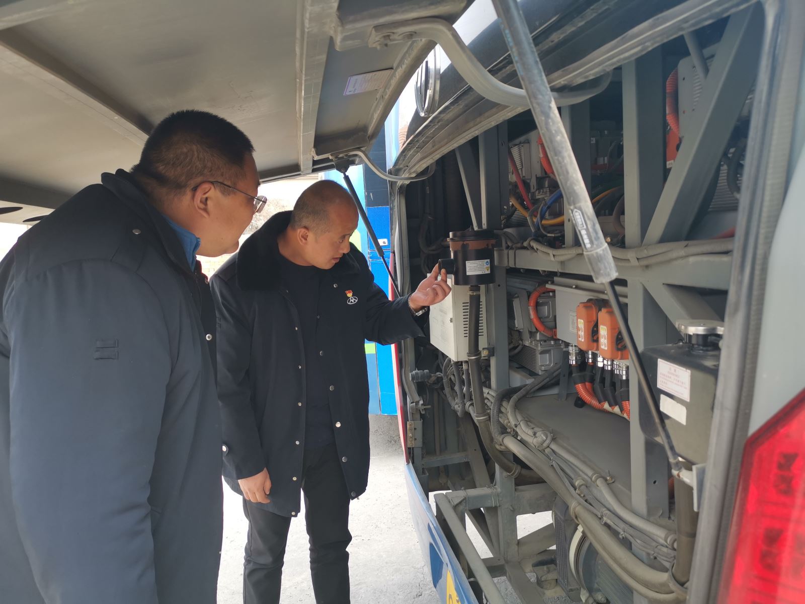 公交集團公交事業(yè)一部開展清明節(jié)前機務專項檢查工作