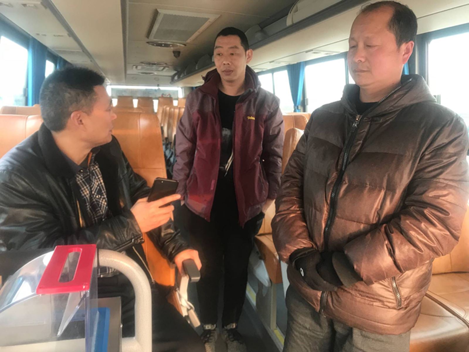 公交集團(tuán)經(jīng)營(yíng)發(fā)展事業(yè)部對(duì)新進(jìn)駕駛員開展應(yīng)急處置培訓(xùn)