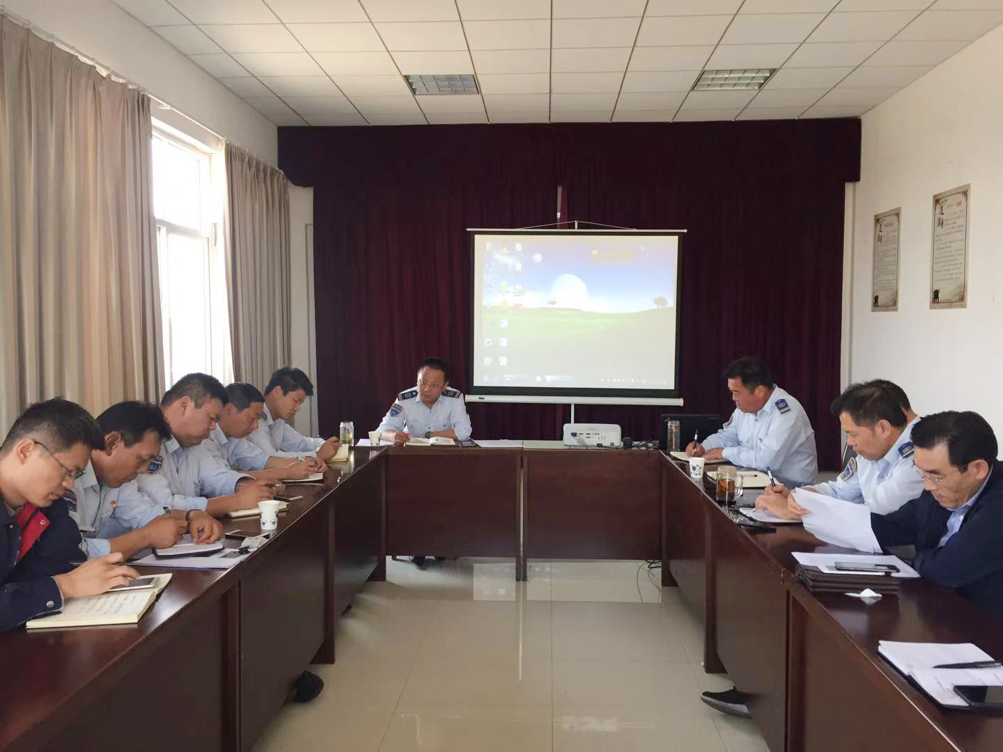 公交集團(tuán)汽服公司召開落實(shí)安全生產(chǎn)責(zé)任制專題會議