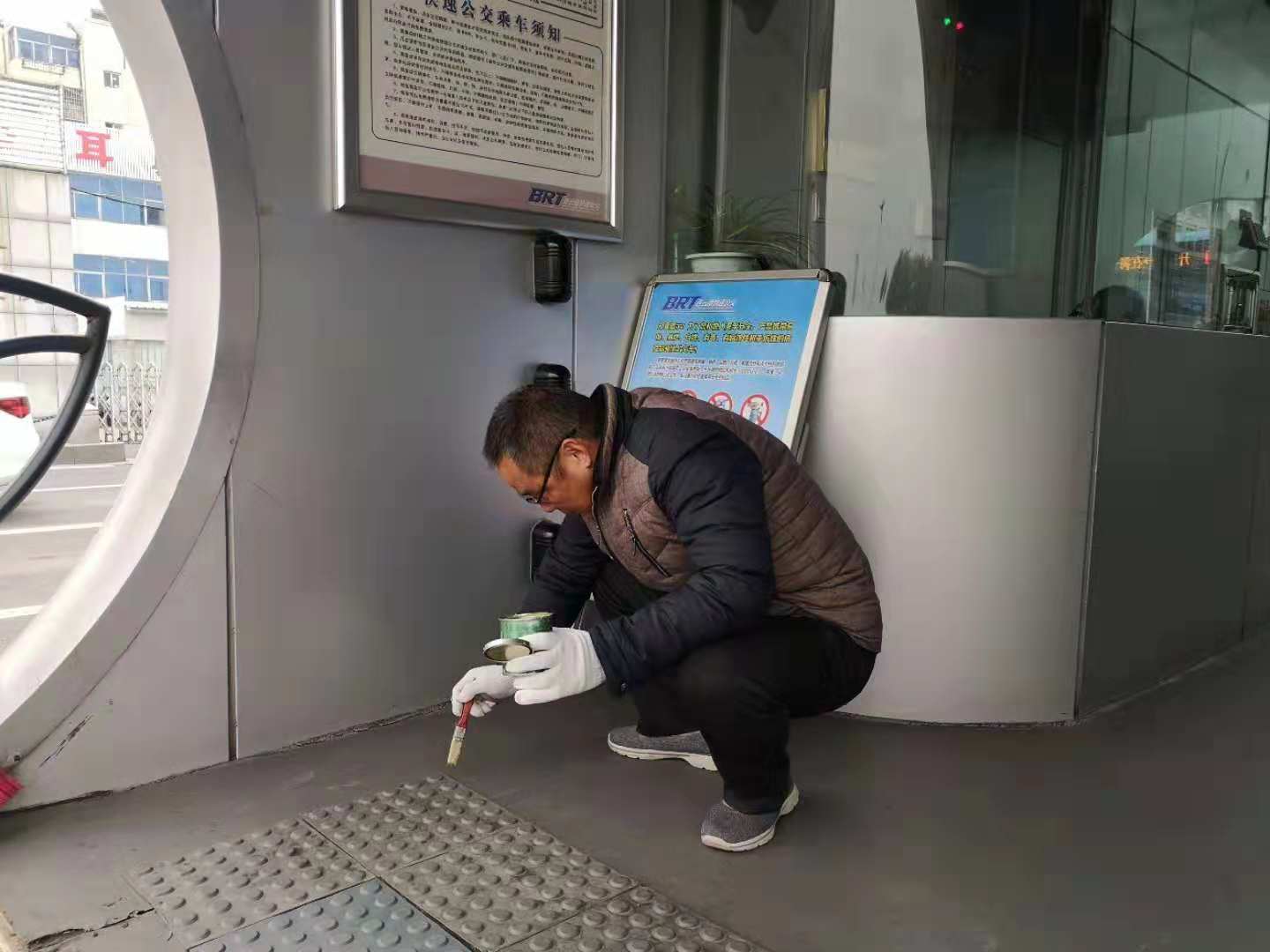 公交集團(tuán)快速公交事業(yè)部積極開展各項工作 助推創(chuàng)文