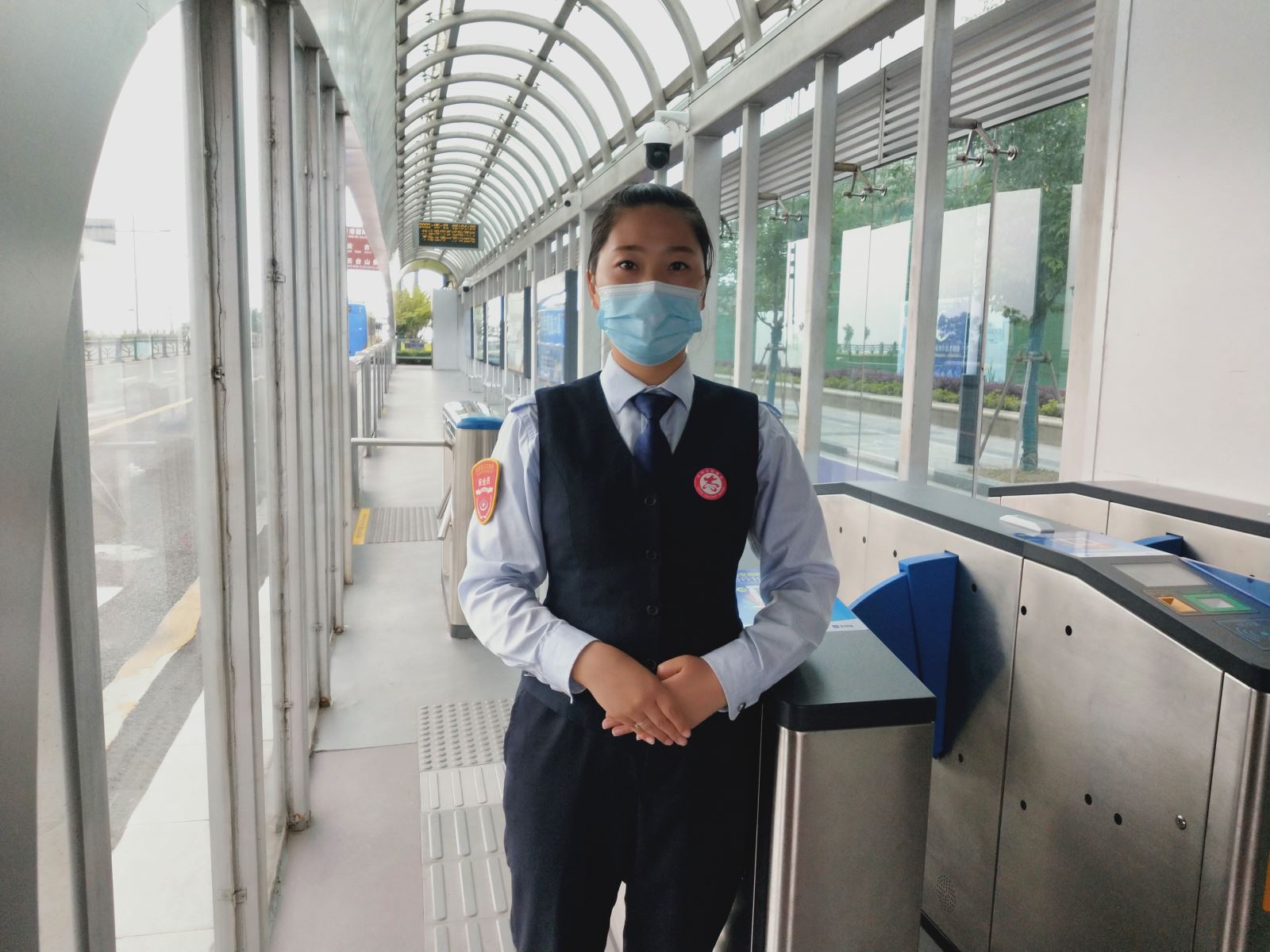 快速公交事業(yè)部站務員王雪瑩幫忙乘客找回中考準考證獲感謝