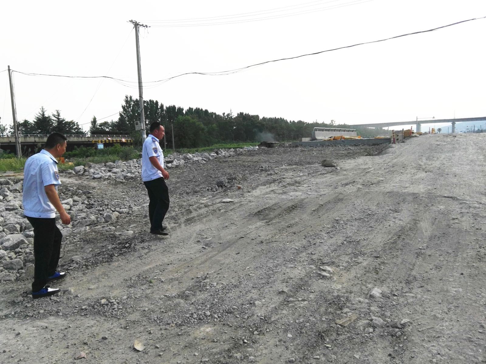 公交集團(tuán)東部公司開(kāi)展游5路道路專項(xiàng)檢查 確保車輛行車安全