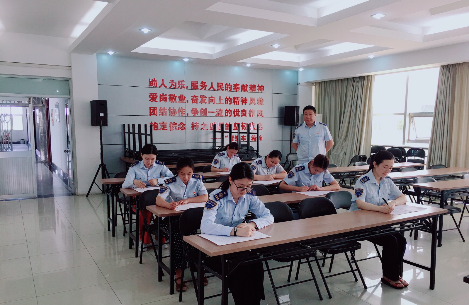 公交集團(tuán)開展服務(wù)熱線第二季度業(yè)務(wù)測試