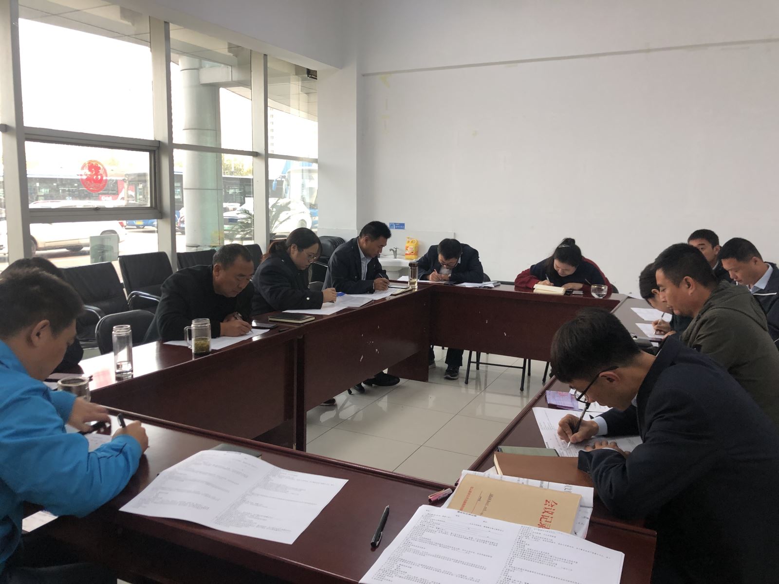 經(jīng)營(yíng)發(fā)展事業(yè)部組織開(kāi)展黨風(fēng)廉政建設(shè)知識(shí)測(cè)試