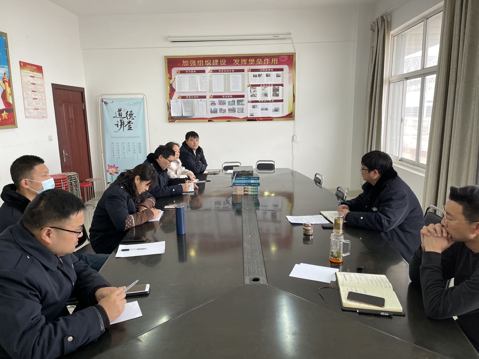 公交集團(tuán)公交事業(yè)二部召開生產(chǎn)運(yùn)營專題會