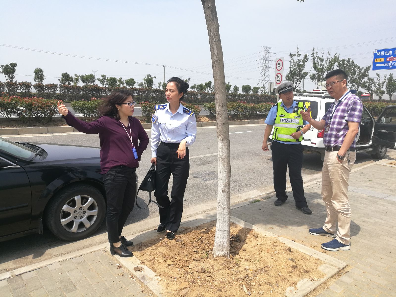 公交集團(tuán)佳連公司現(xiàn)場勘察徐圩新區(qū)公交通行道路情況