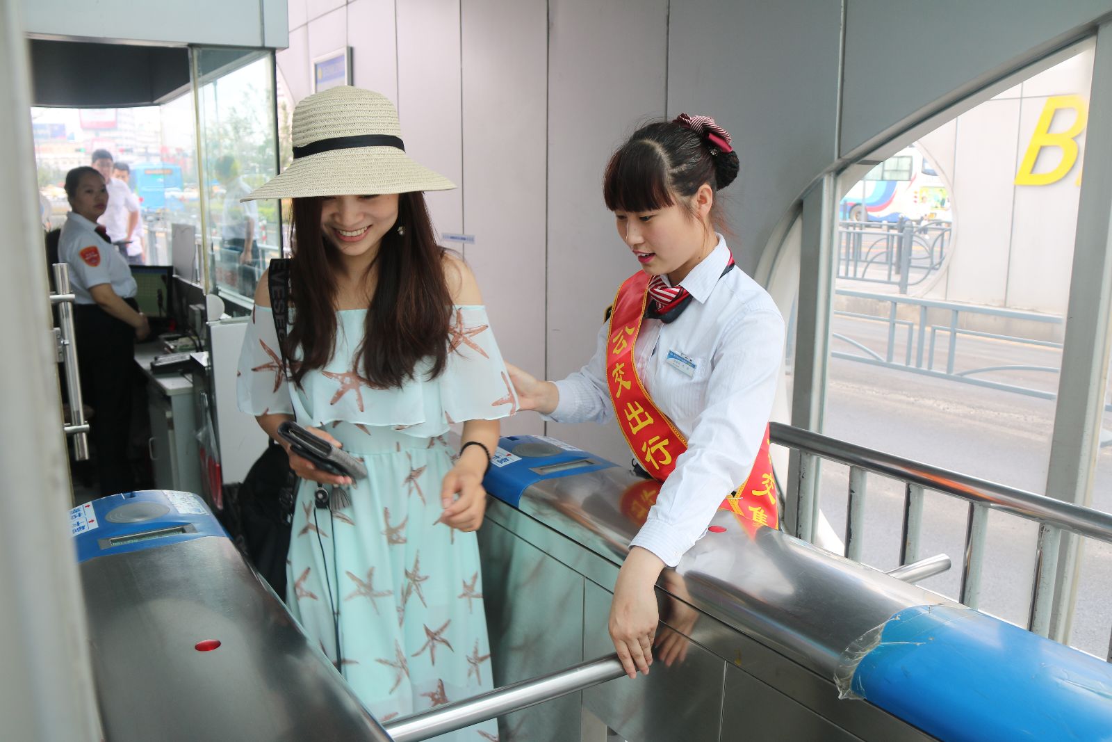 爭做文明市民 助社會(huì)和諧發(fā)展