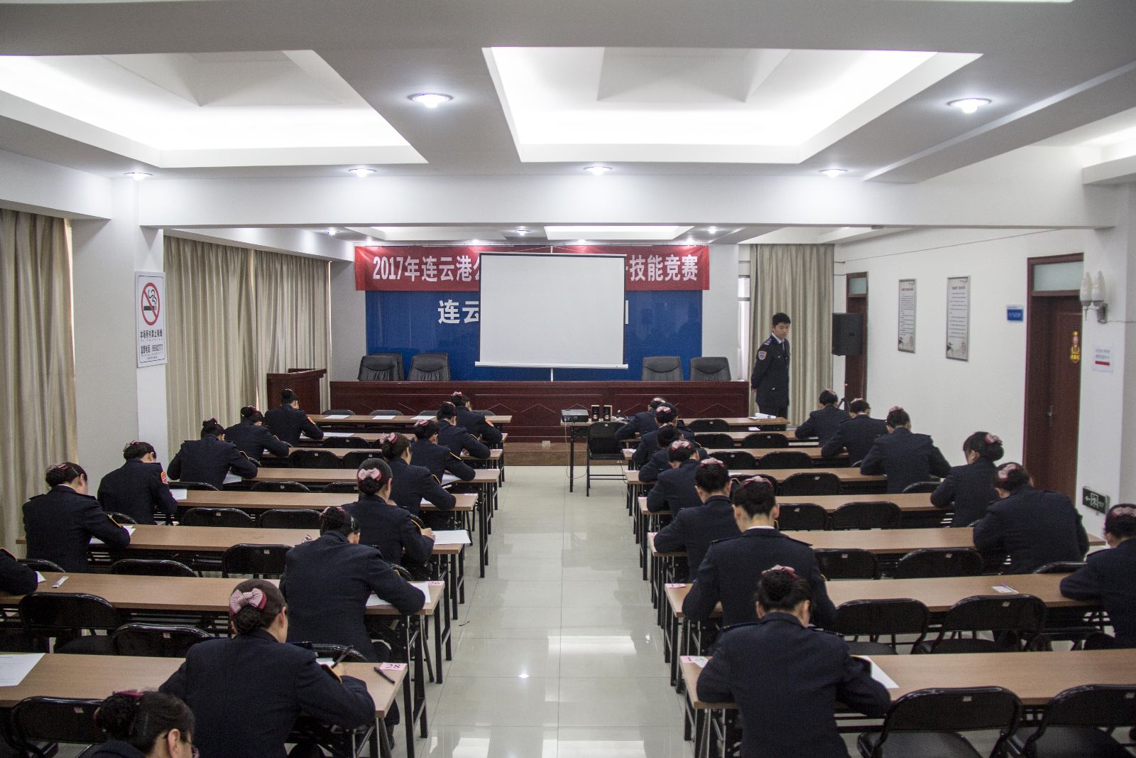 公交集團2017年站務(wù)員服務(wù)技能競賽正式開賽