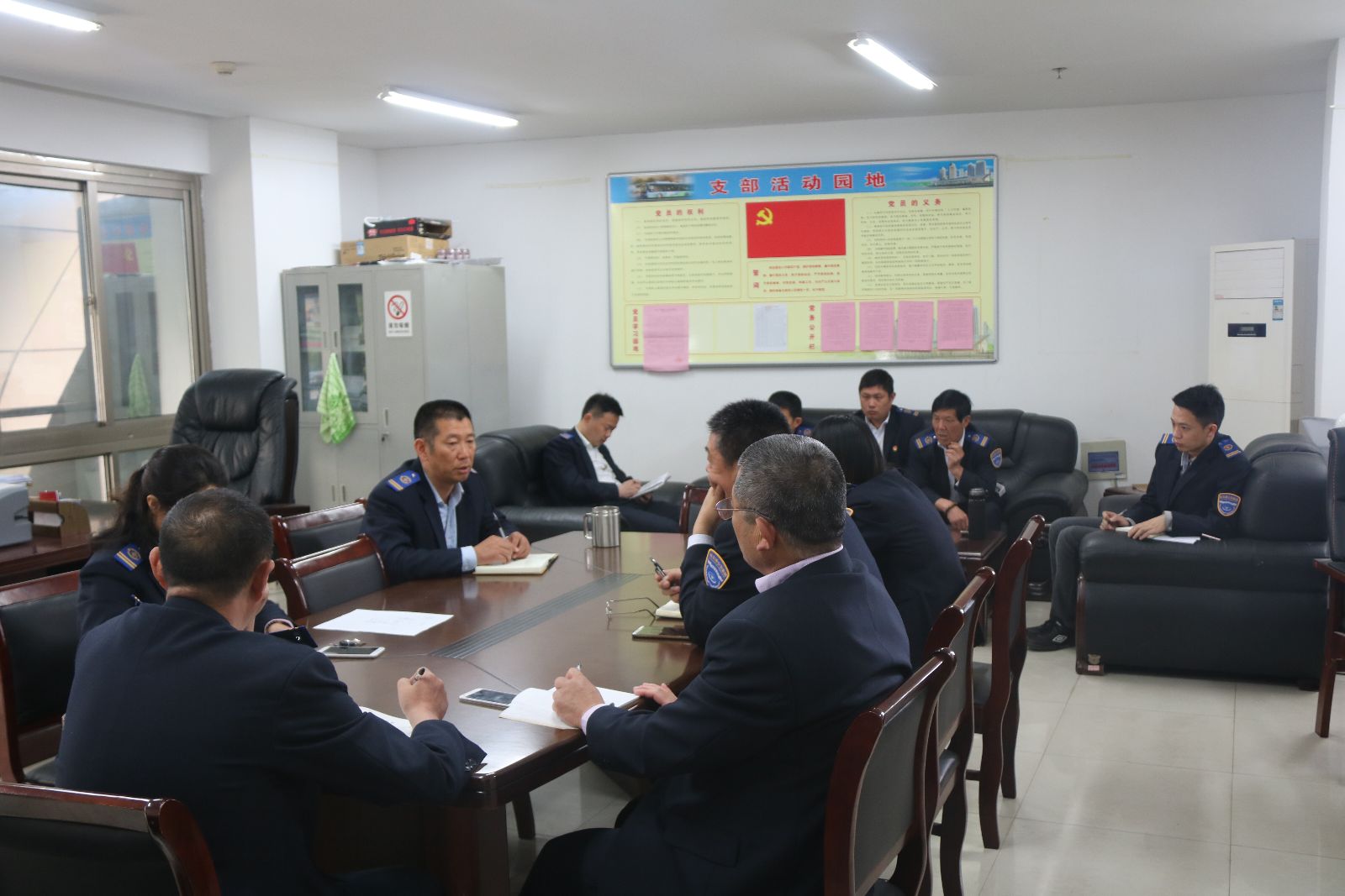 公交快速公司召開2017年全國(guó)文明城市創(chuàng)建動(dòng)員會(huì)