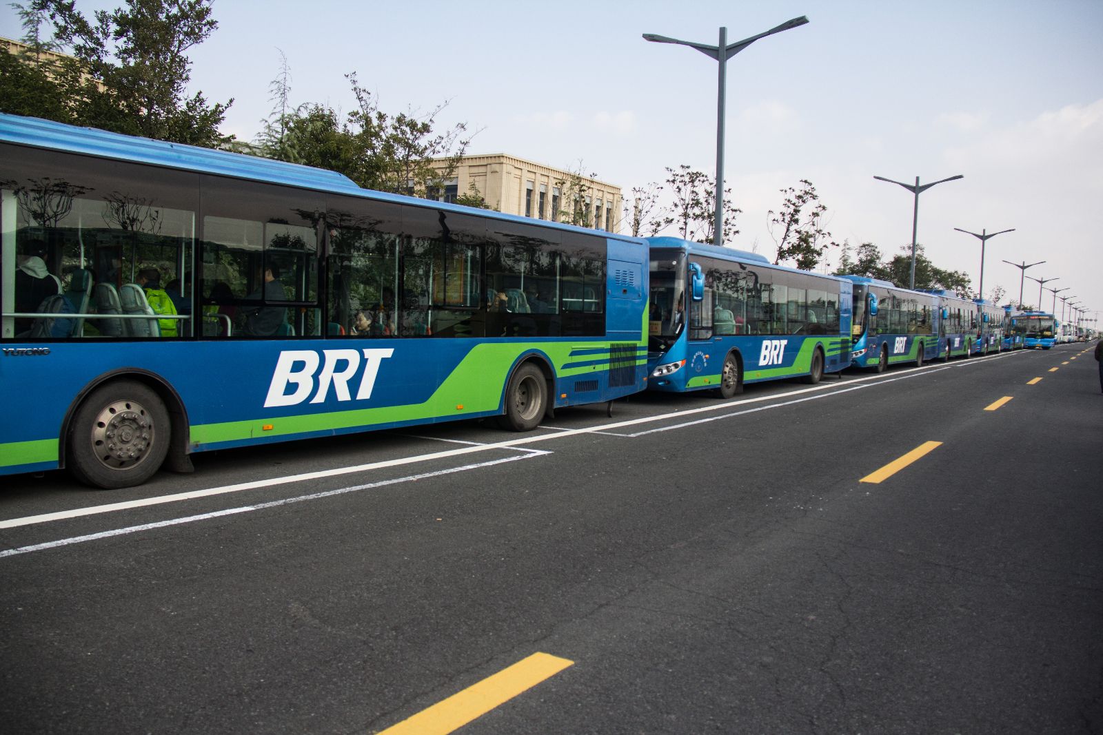 公交集團圓滿完成“中化杯”2017連云港·徐圩國際馬拉松賽交通運輸保障任務(wù)
