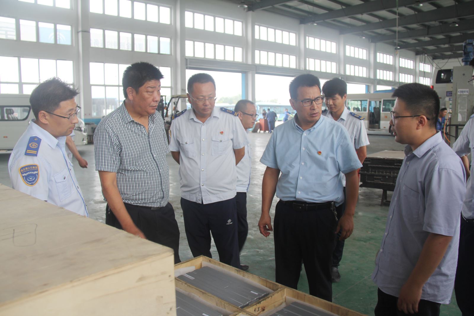 公交集團領(lǐng)導(dǎo)班子到各事業(yè)部檢查安全生產(chǎn)和創(chuàng)文工作