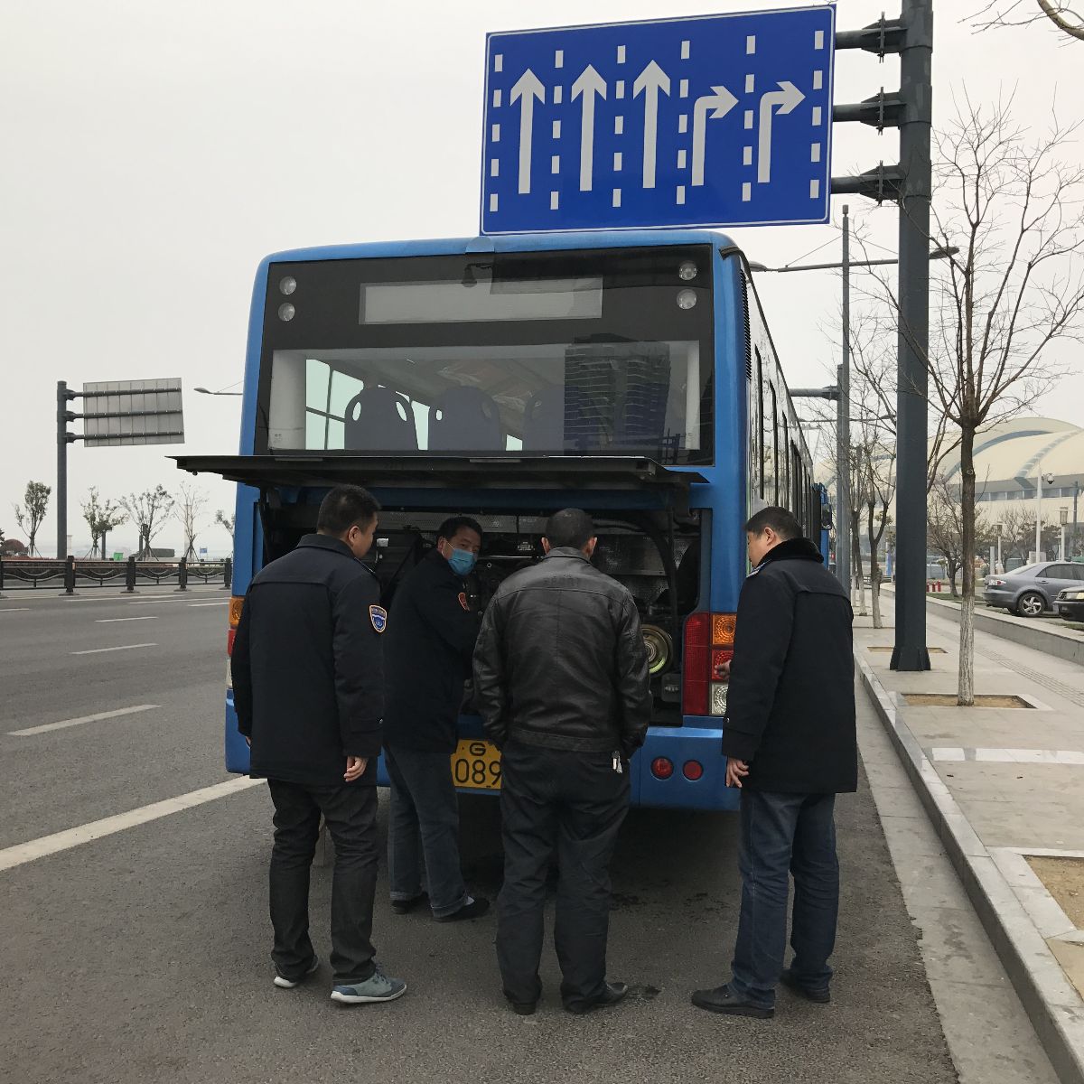 公交東部公司開(kāi)展清明節(jié)前機(jī)務(wù)專(zhuān)項(xiàng)大檢查