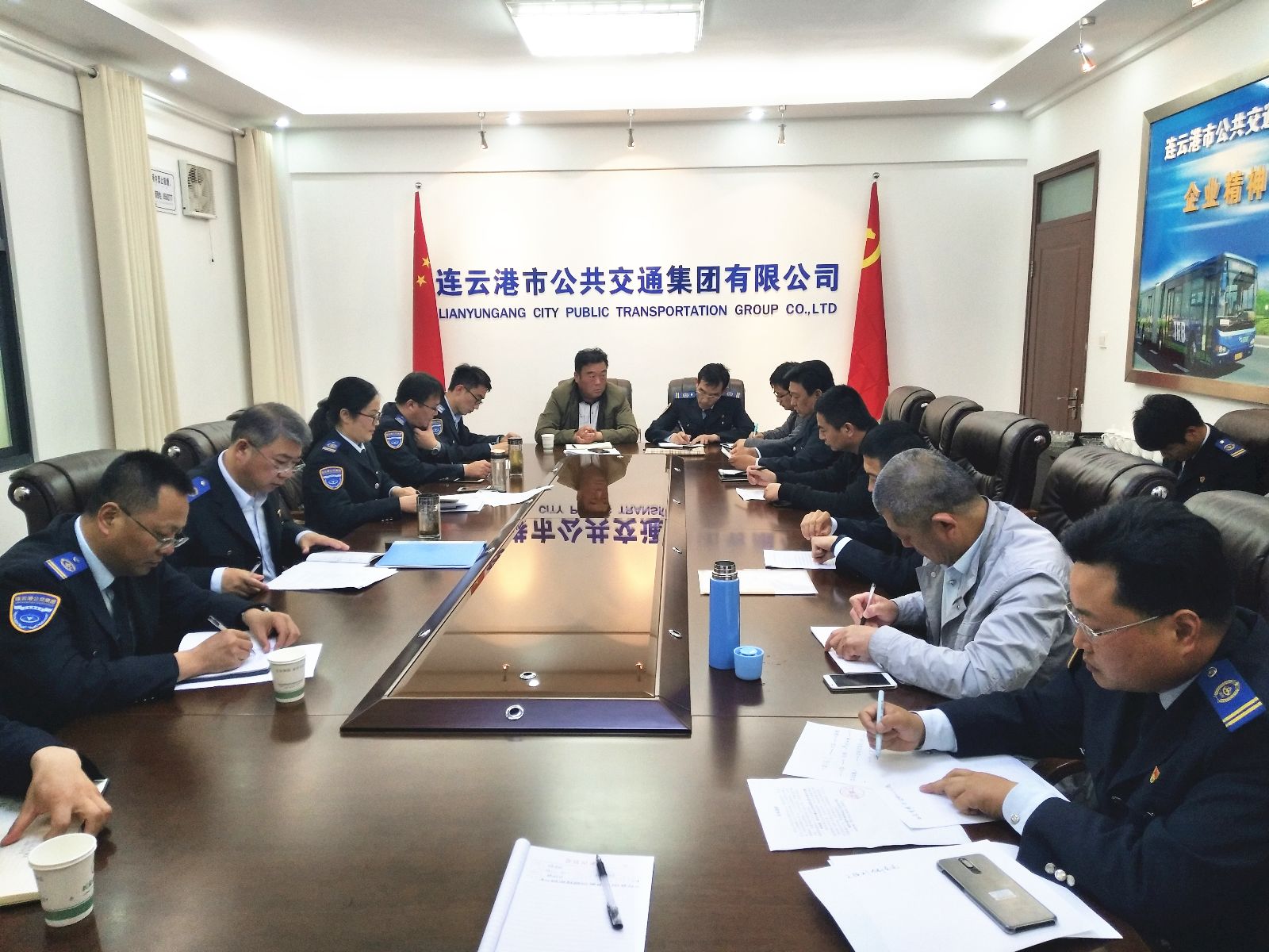 公交集團(tuán)召開機(jī)務(wù)調(diào)研會(huì)