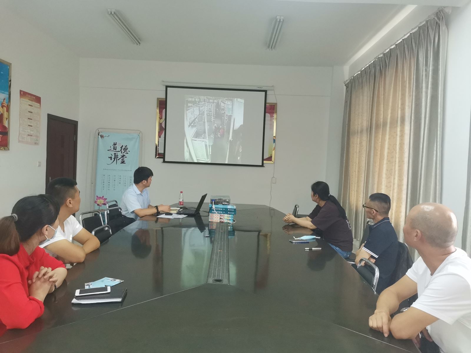 公交集團公交事業(yè)二部持續(xù)做好新入駕駛員崗前培訓(xùn)工作