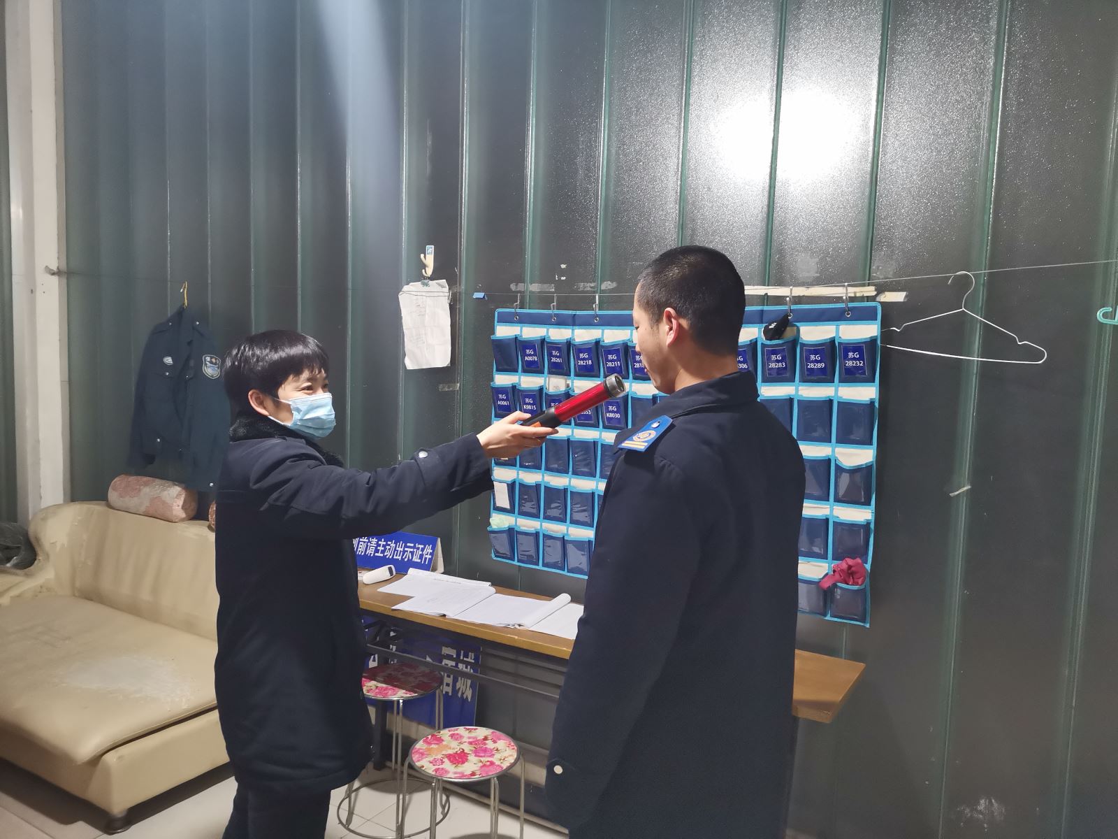 公交事業(yè)二部持續(xù)開展駕駛員崗前溫度、酒精、血壓測試工作