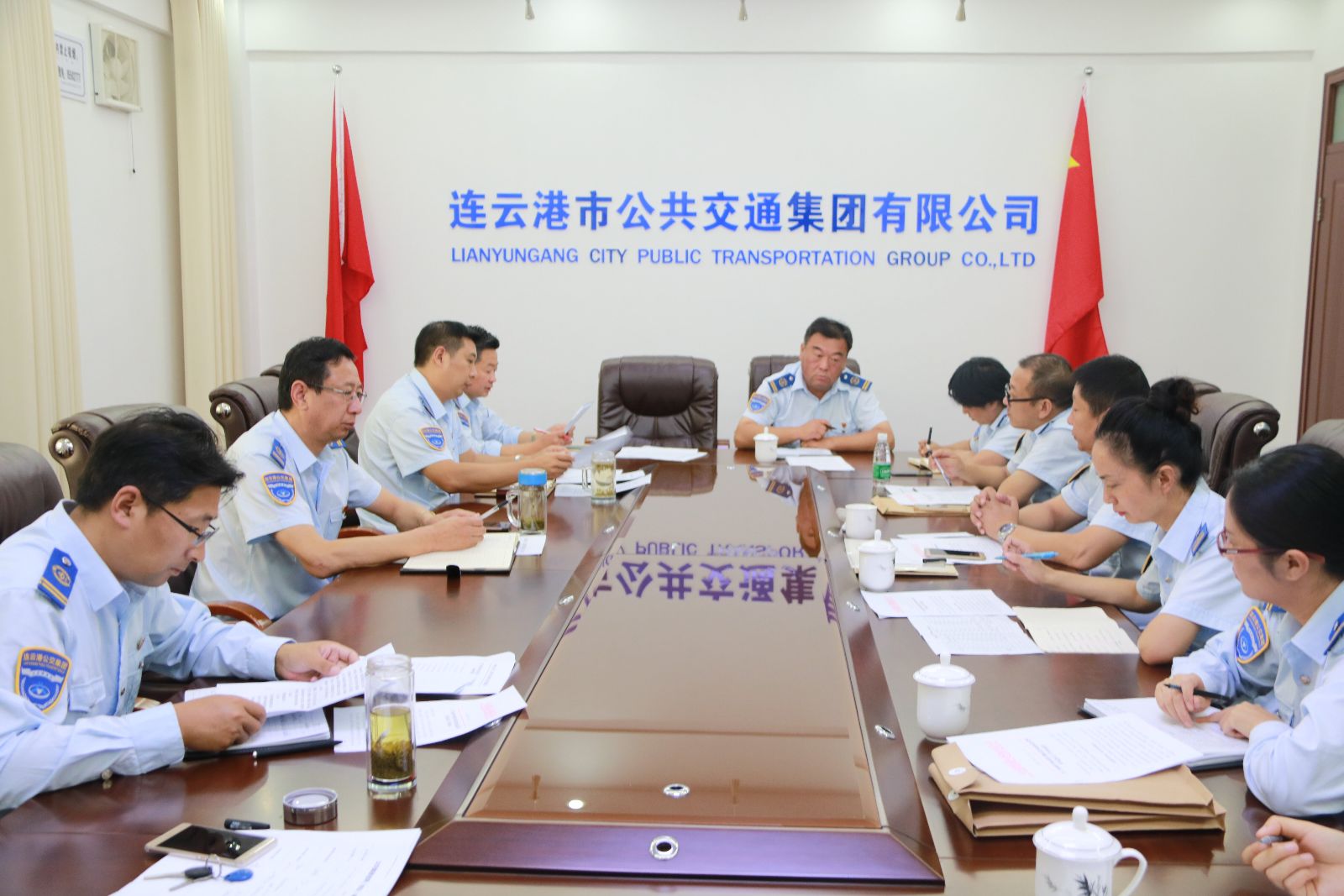 公交集團召開9月份支部書記例會暨 黨風(fēng)廉政建設(shè)會議