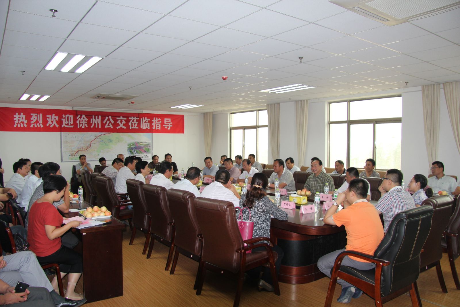 徐州公交來連考察 體驗(yàn)港城BRT