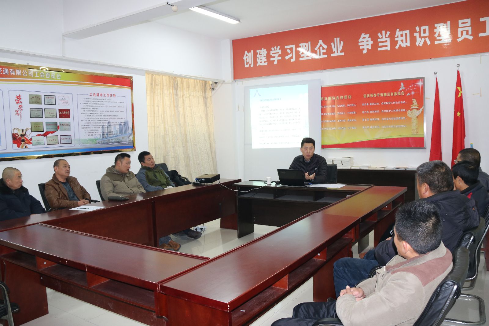 公交集團舉辦第6期重點駕駛員培訓(xùn)班