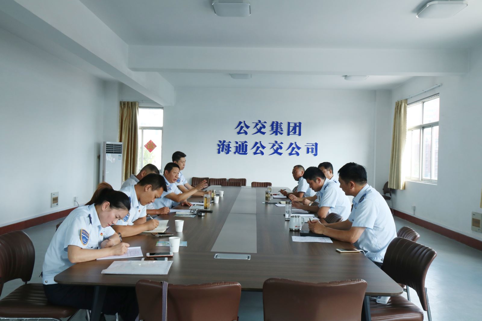 公交集團召開線路優(yōu)化調整調研會議