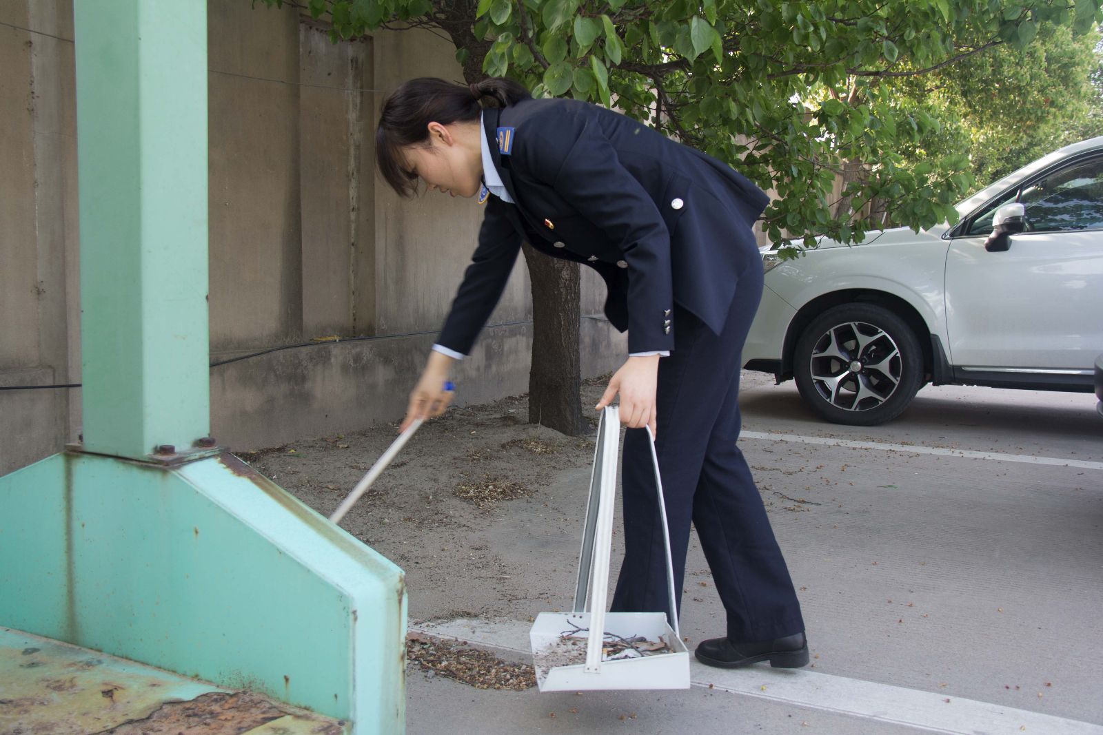 公交集團開展“五四”青年節(jié)場站衛(wèi)生大清掃活動