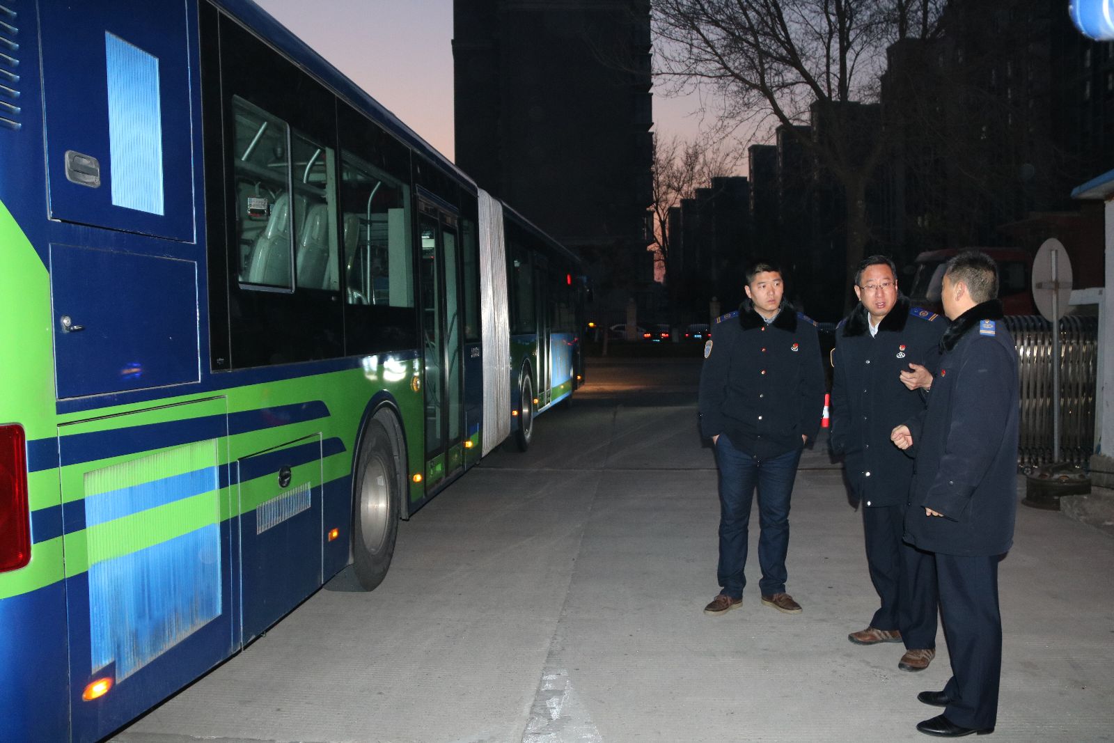 公交集團(tuán)繼續(xù)深化隱患排查月活動