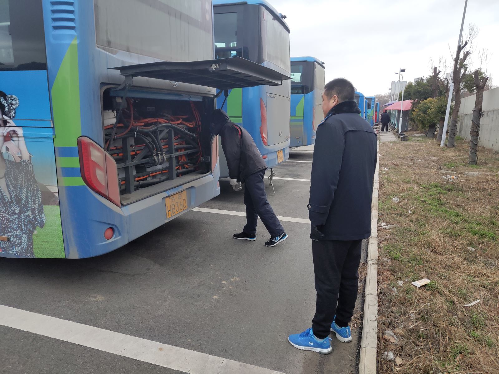 公交集團機務技術(shù)事業(yè)部開展年前車輛大檢查工作