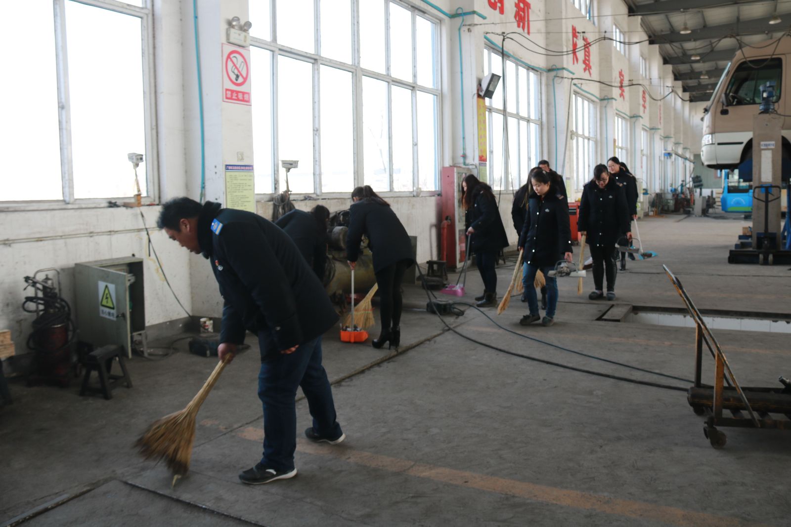 公交大浦廠慶“三八”節(jié) 用勞動彰顯女工風(fēng)采