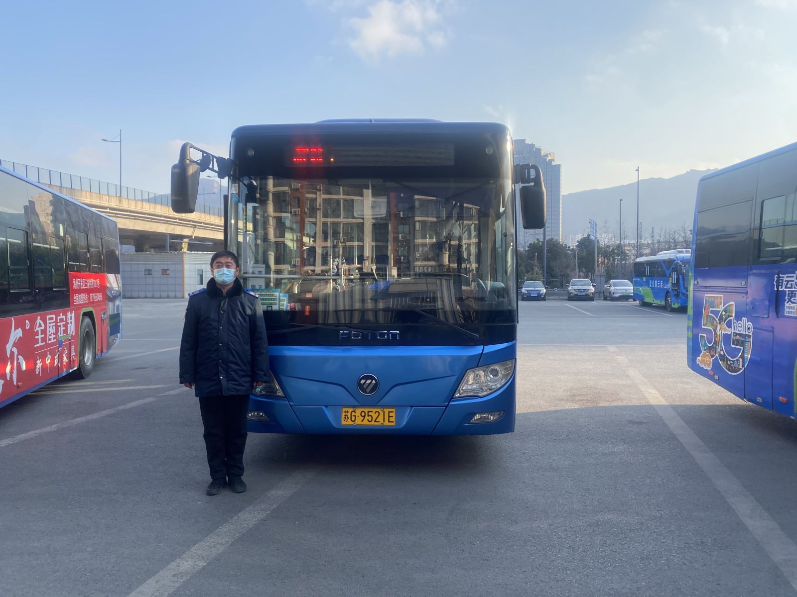 公交游6路駕駛員江海川拾金不昧受表揚(yáng)